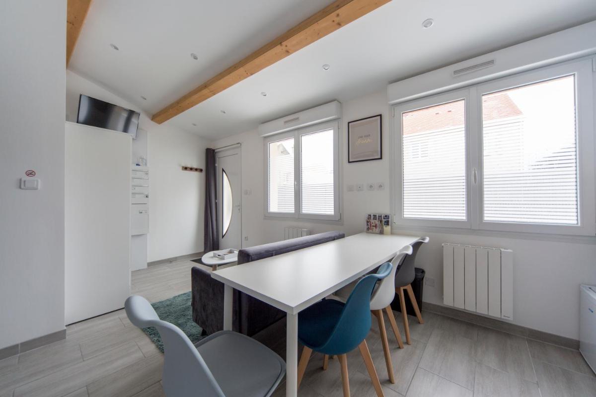 L'Emeraude Rez-de-chaussée - Parking privé -Zapart'Hôtels - Housity