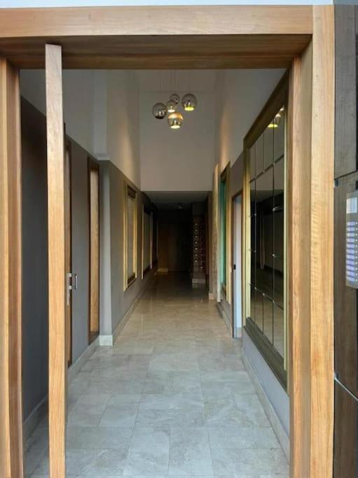 Gorgeous flat with rooftop pool - Housity