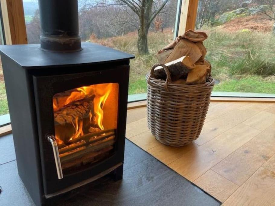 Suitetrails - Luxury romantic Roundhouse and hot tub for two