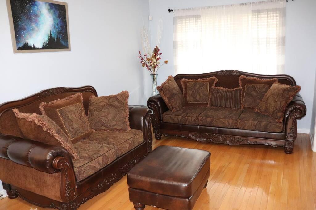 Entire 4 bed room detached residential home - Housity