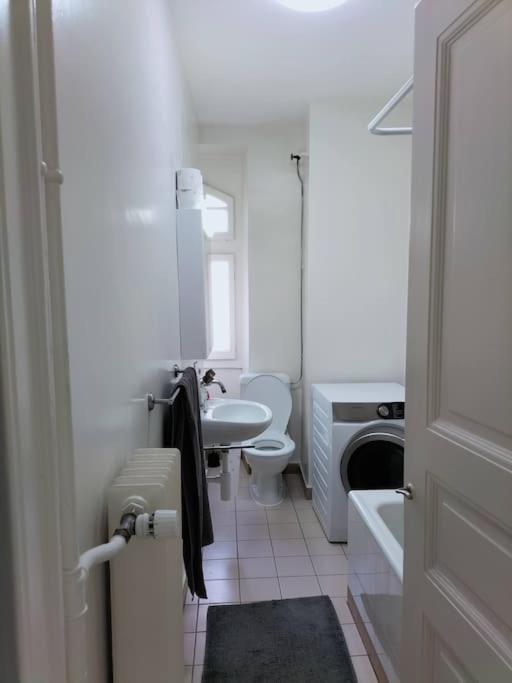 2 bedrooms, 1 living room in Lausanne City center with free parking subject to availability - Housity