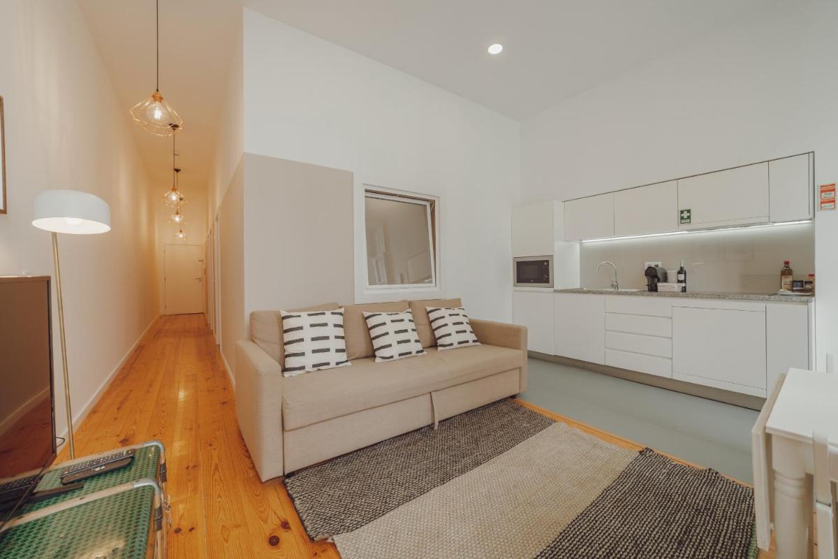 Suitetrails - Porto Downtown Apartments by Vacationy