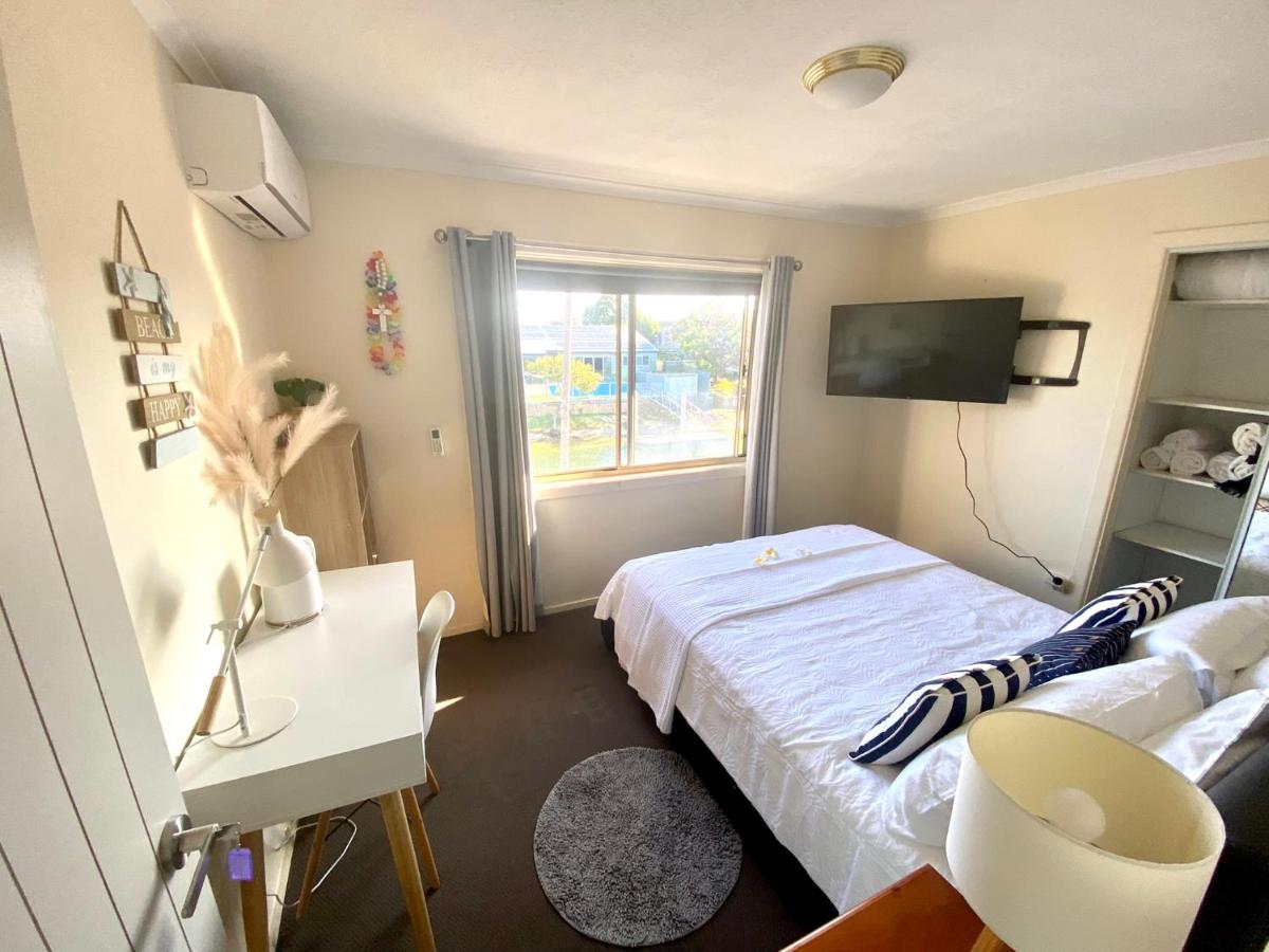 Coastal Hideaway - Housity