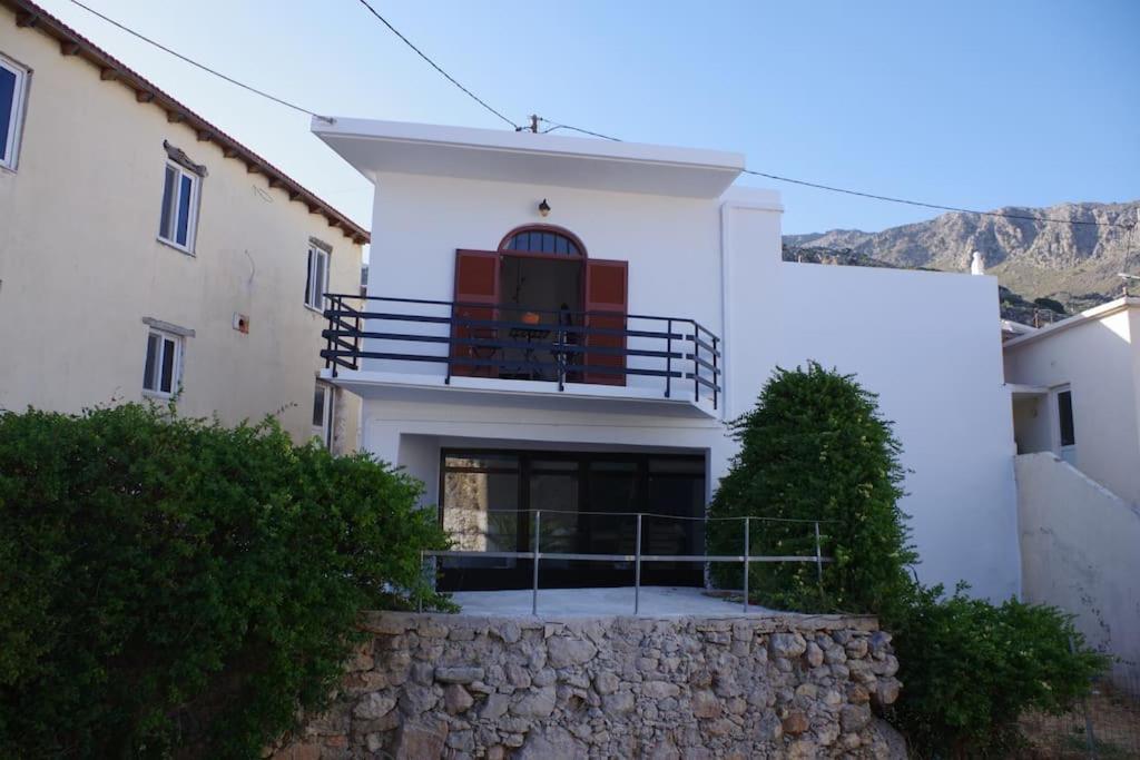 Kabana, a unique house in Sellia - Housity