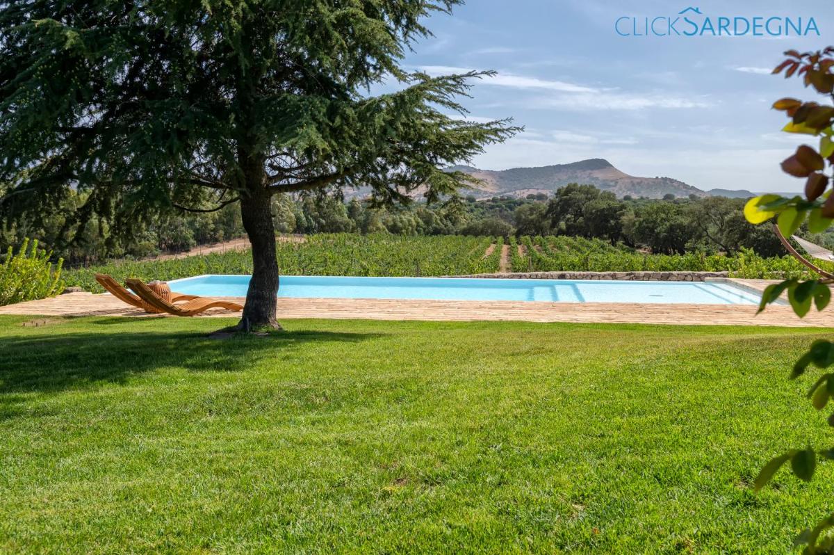 Suitetrails - Wine Estates Shardana Luxury Cottage With Pool and Spa on request