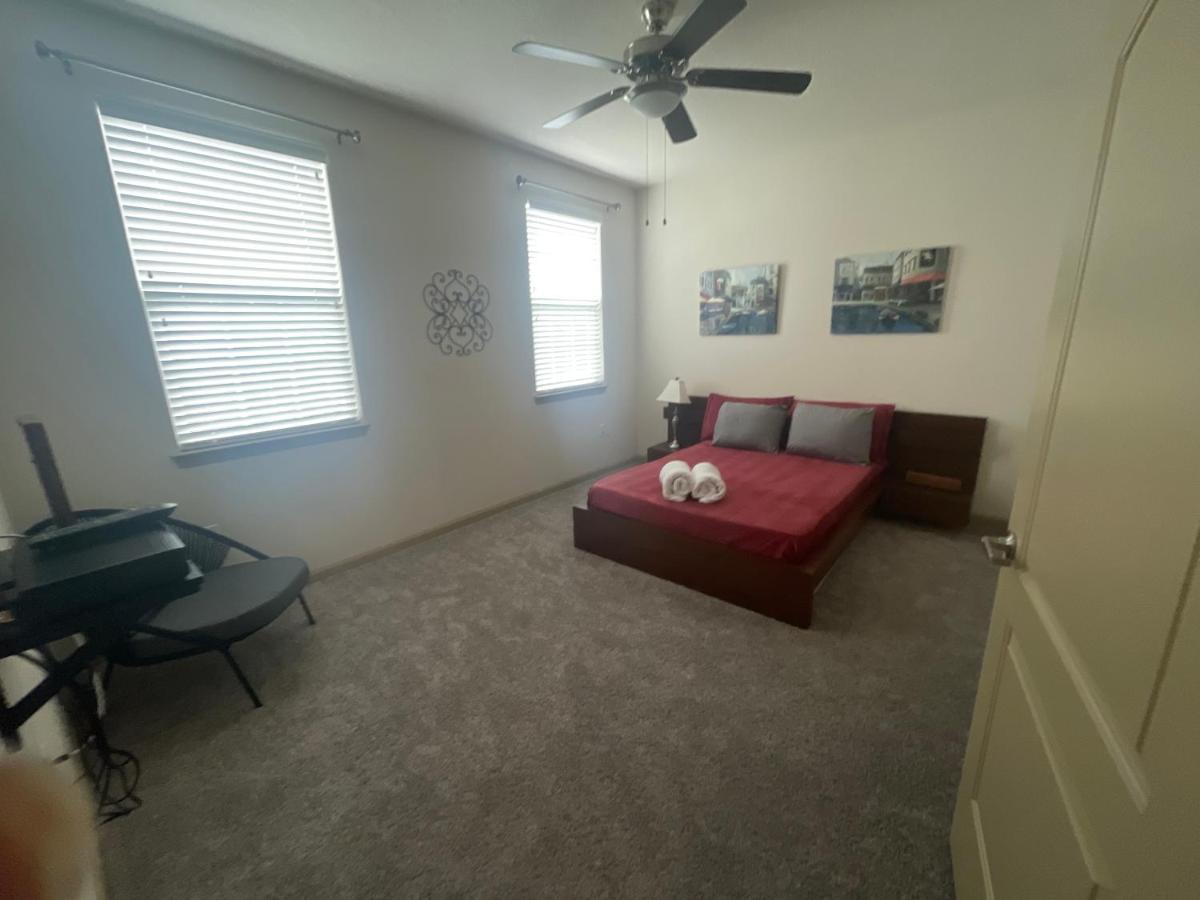 5*Beautiful Gated Lake Nona 2/2- with study - Housity