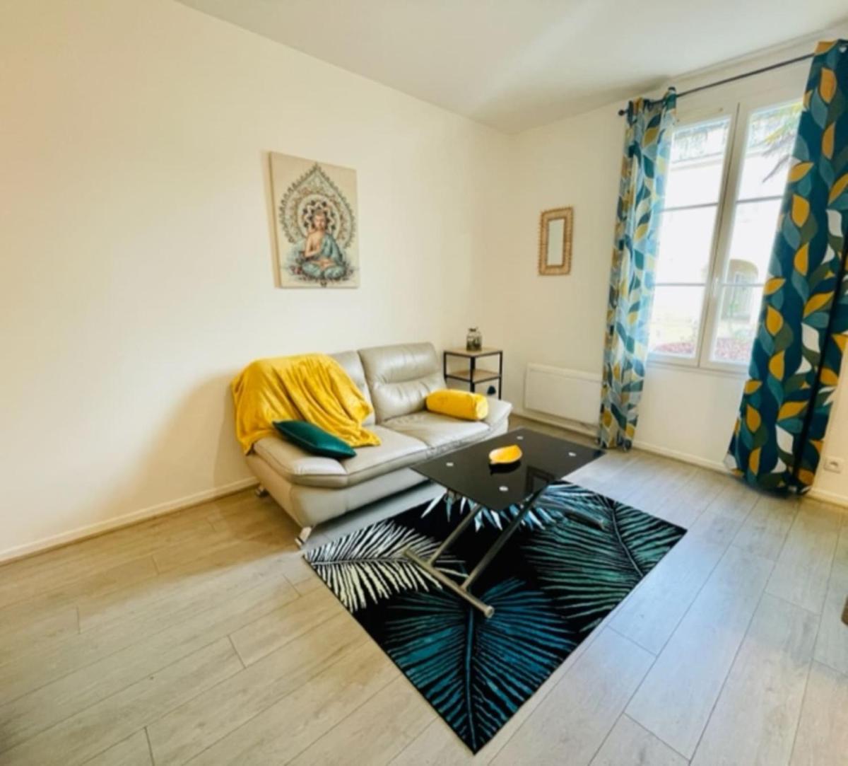 Beautiful apartment in a large private park - Housity