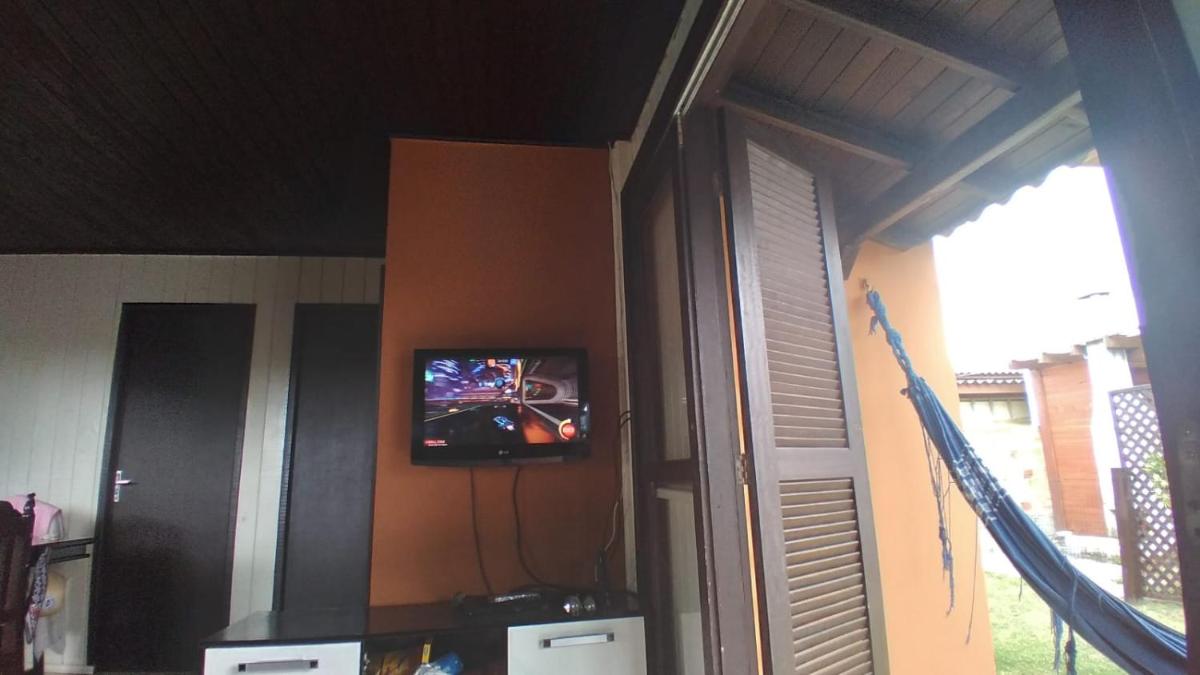 Casa bege Bal Arroio do Silva com internet - Housity