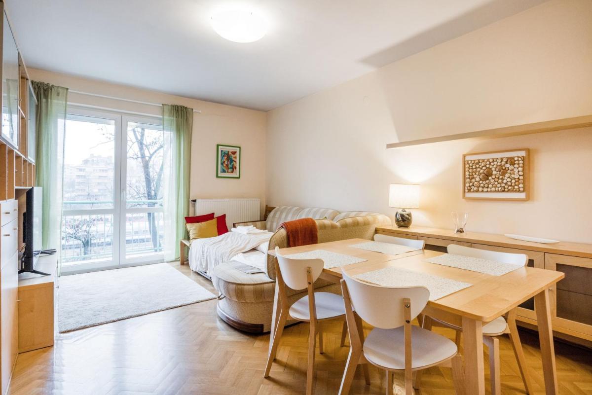 Citadel Manor Apartment - Housity
