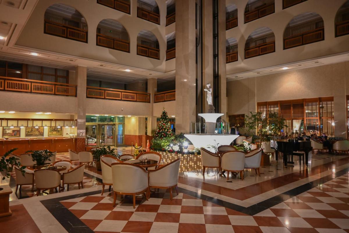 Suitetrails - Aleksandar Palace Hotel Congress Center & SPA