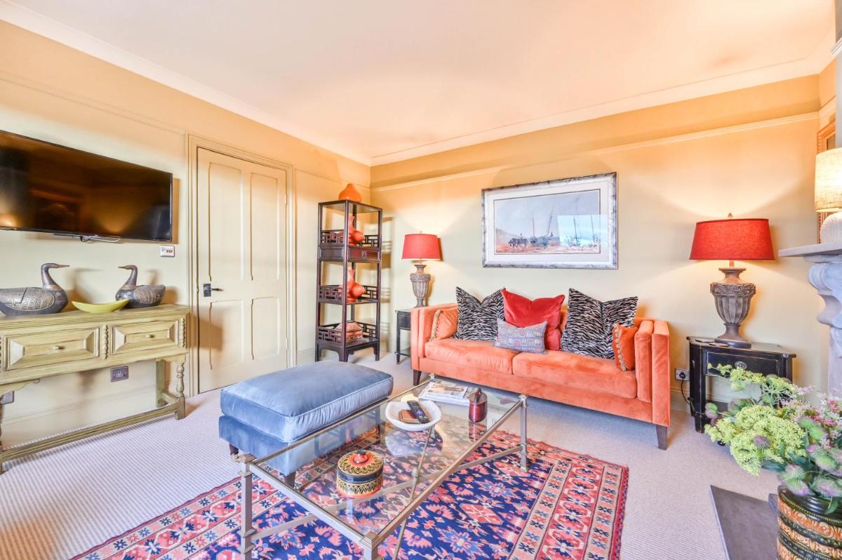 Luxury Townhouse for two close to Restaurants and Bars and minutes from Dartmoor - Housity