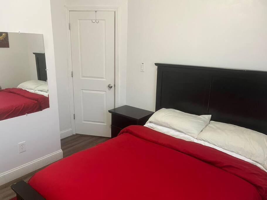 Three Bed One Bath Apt 25 mins to NYC - Housity