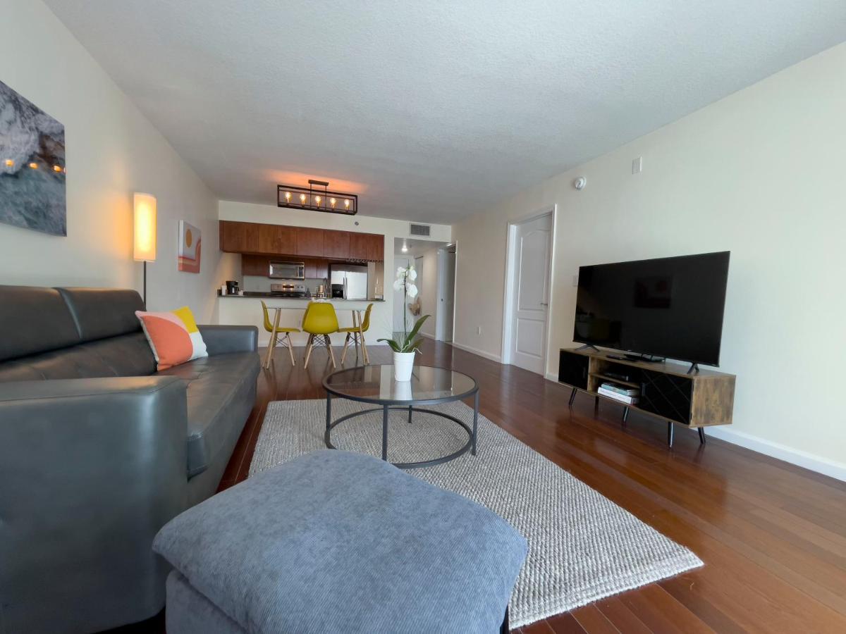 Water View Brickell Condo - Free Parking Pool Gym - Housity
