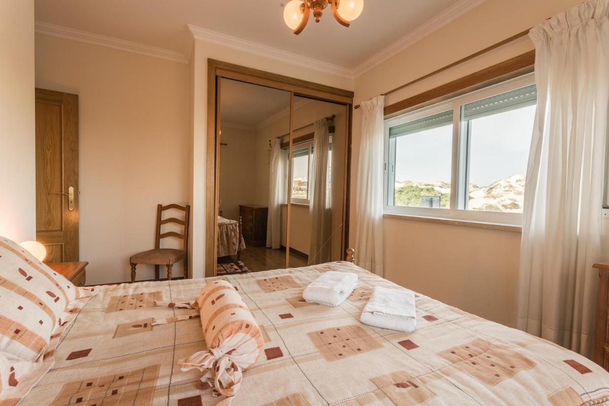 Best Houses 09 - Peniche Steps from The Beach - Housity