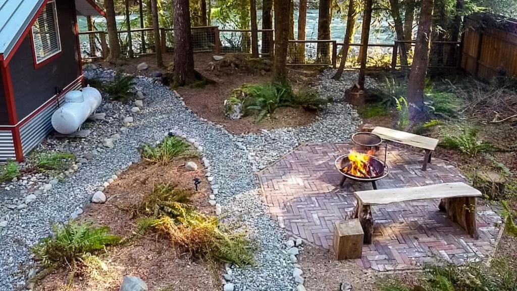 Rusty Bridge River Lodge - Housity