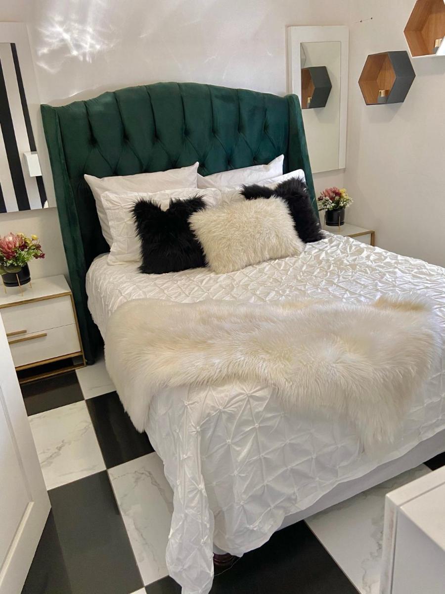 Cosy Luxurious Room - Housity