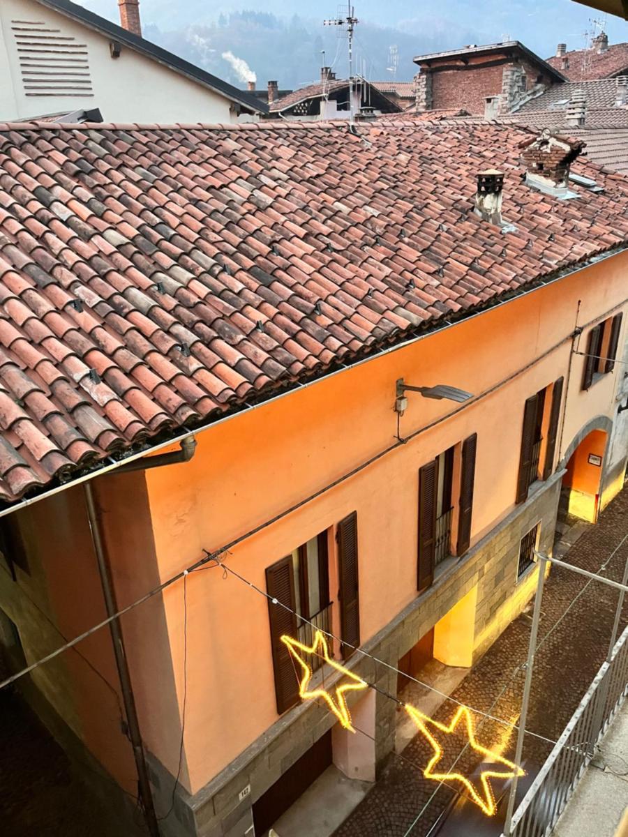 Sotto il tetto - Housity