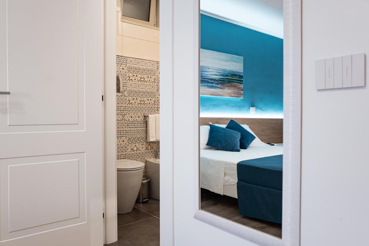 A Due Passi - Guest House - Housity