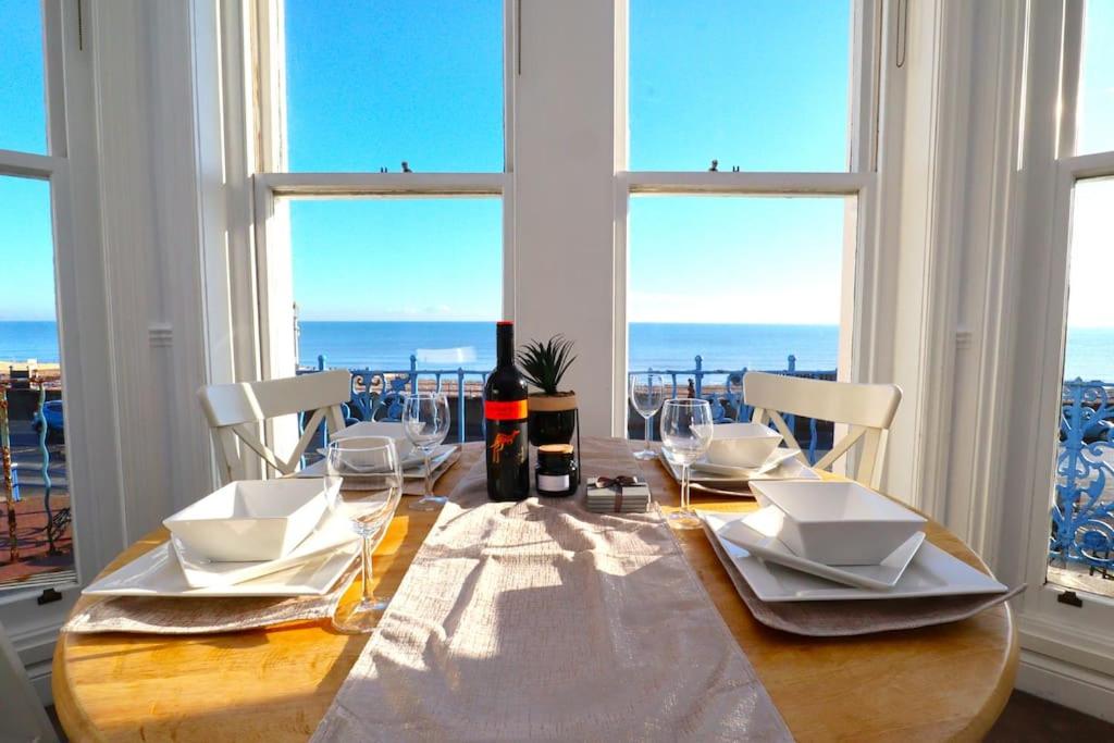 Sea view retreat - Housity