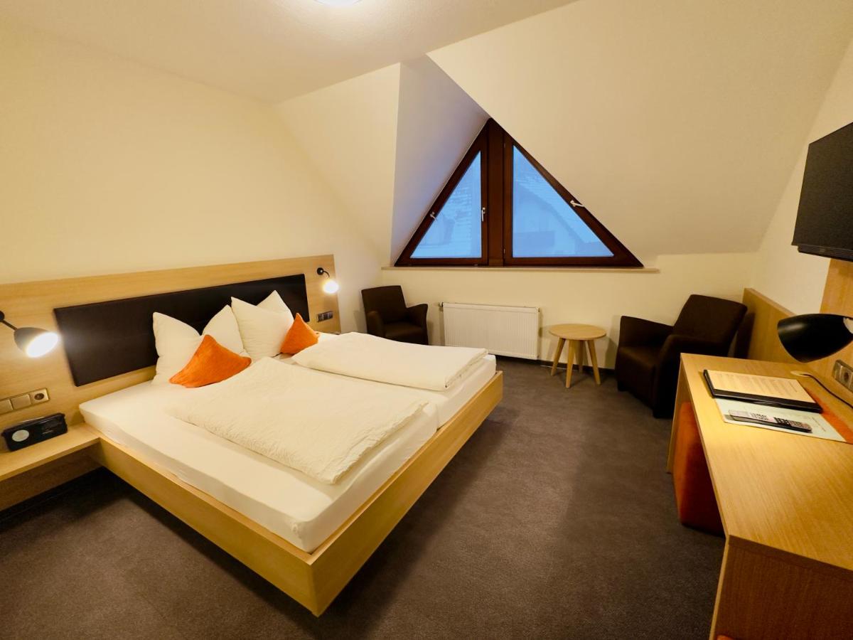 Hotel Zur Linde - Housity