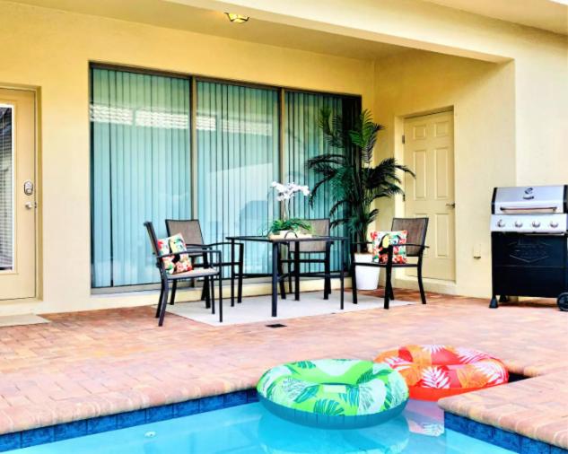 1905 MJC 5 bed Windsor Westside - Housity