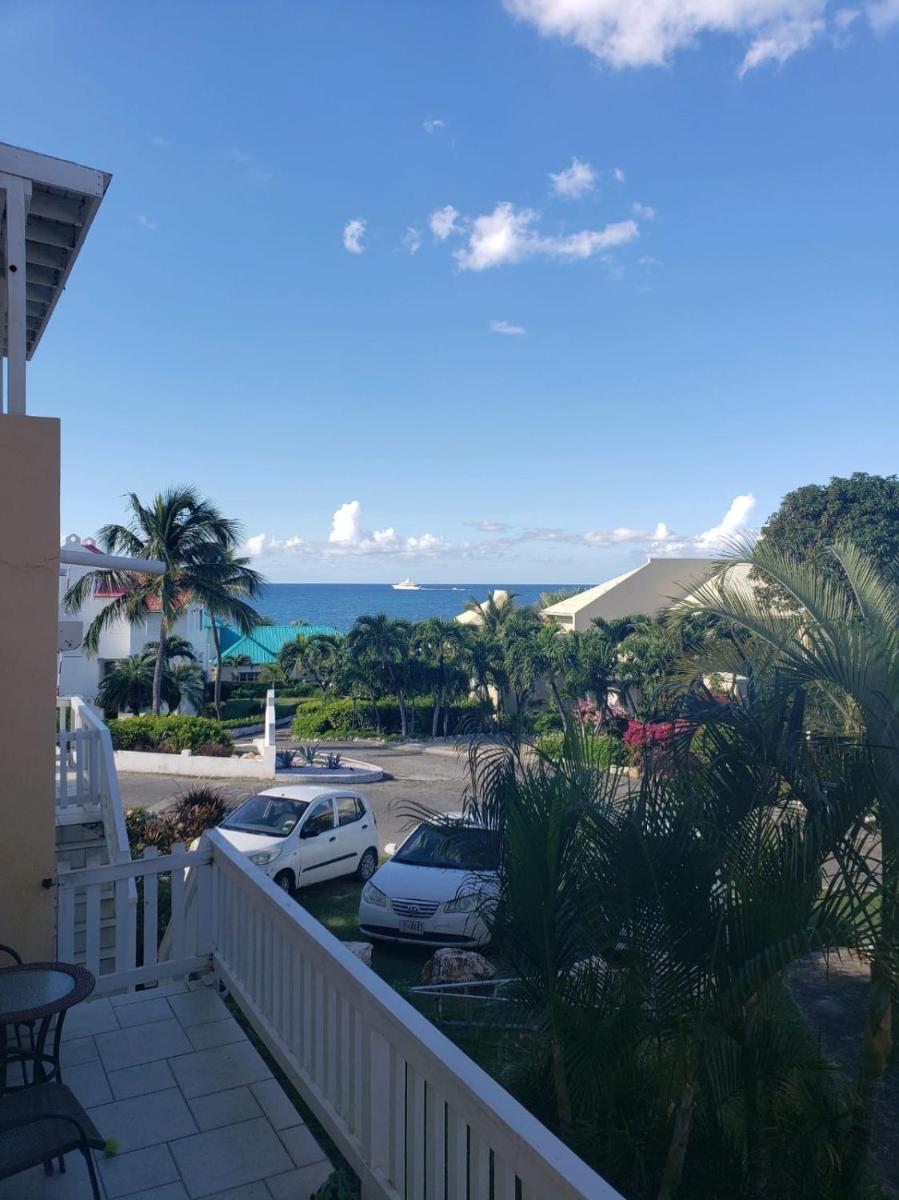 Pelican Pearl - Housity