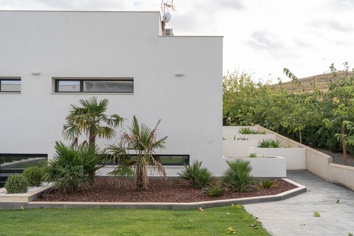 Villa Lemar - Housity