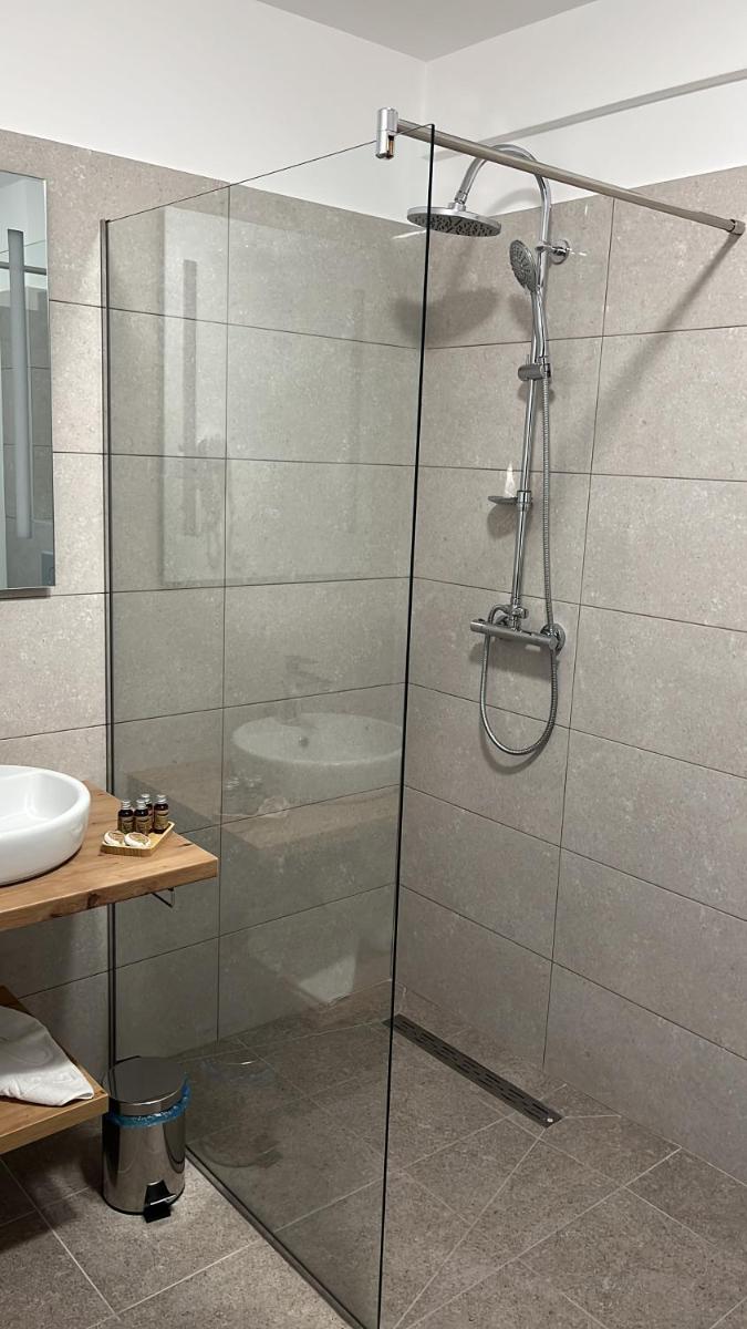 Belvedere Restaurant & Rooms - Housity