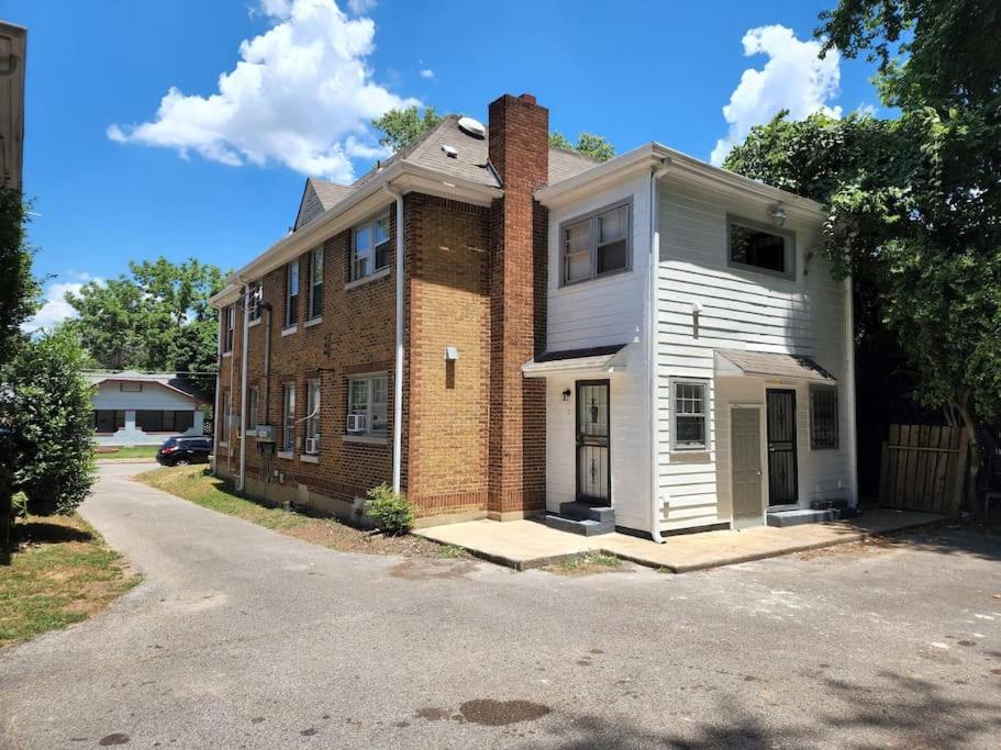 Blue Pad @ Overton Park - Housity