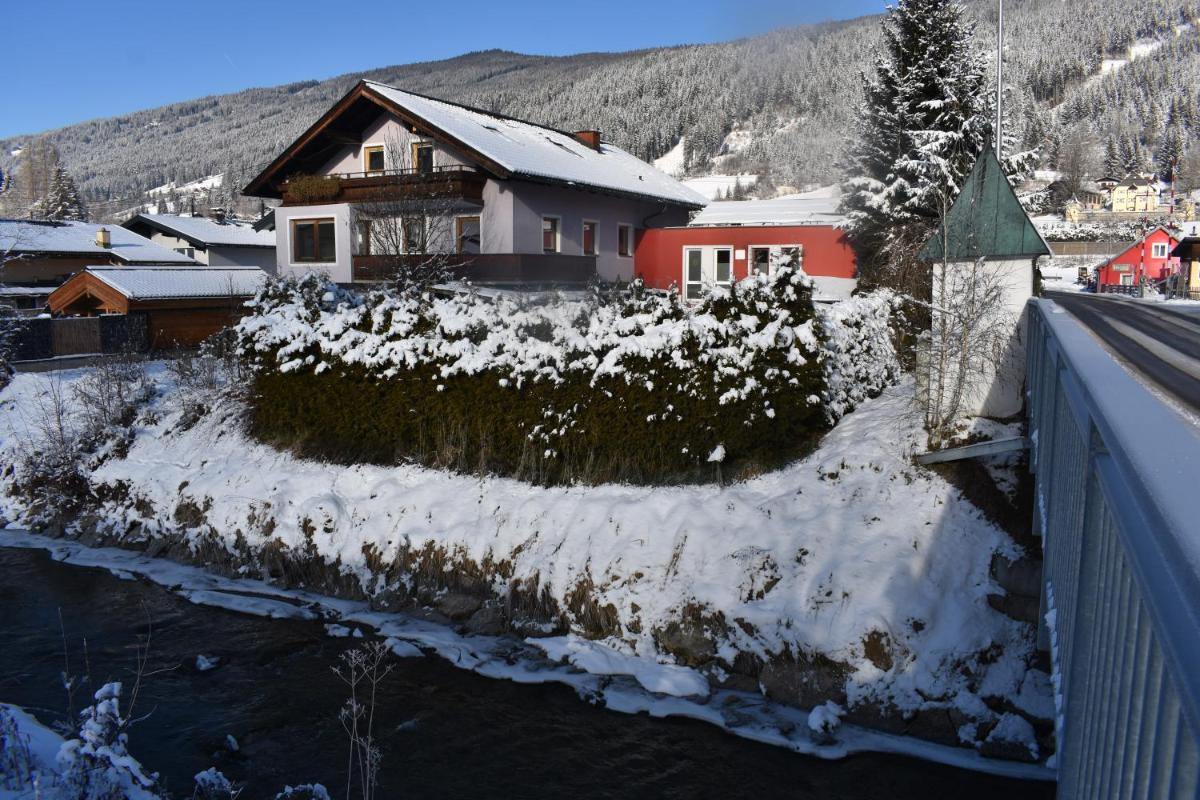 Apartments Sprung - Hizvo