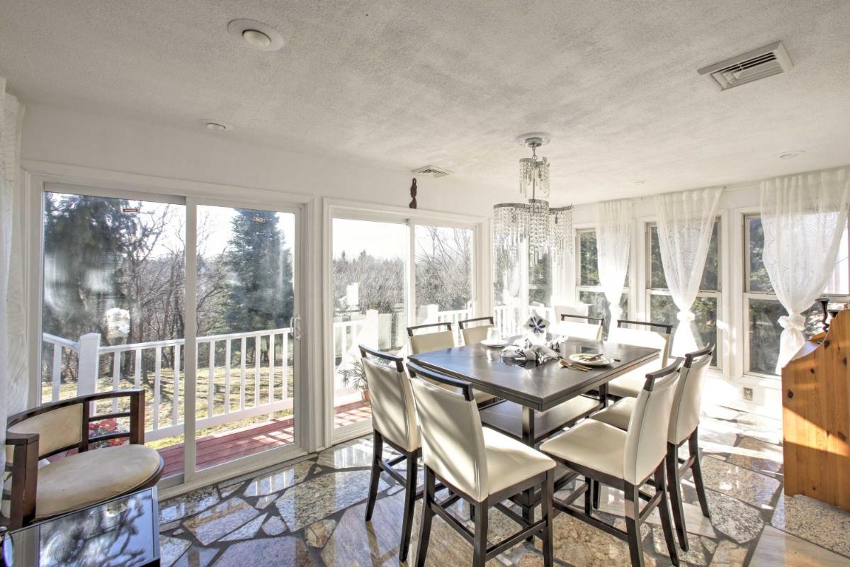 Hummelstown Hideaway Only 2 Miles to Hersheypark! - Housity
