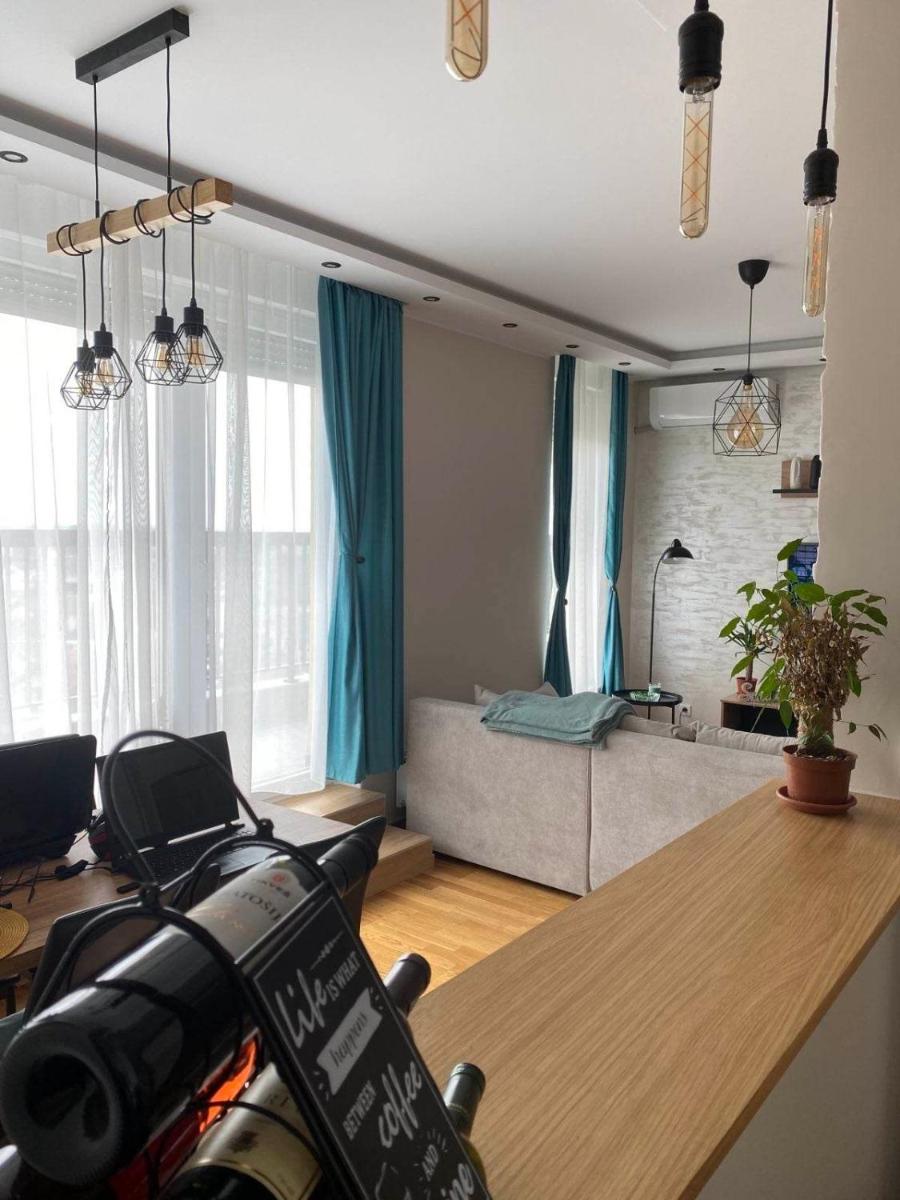 Belgrade Balcony - Hizvo