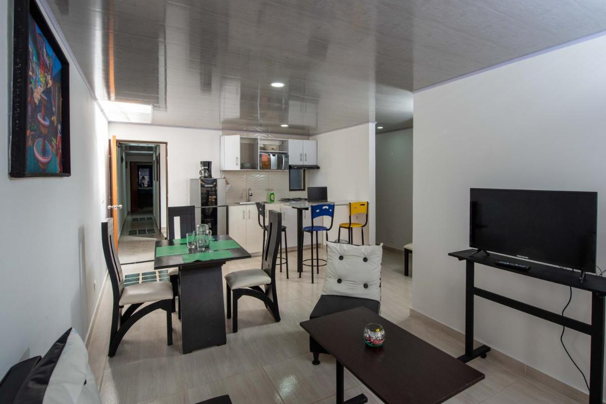 Suitetrails - JCs Place New Peaceful and comfortable fully furnished apartments