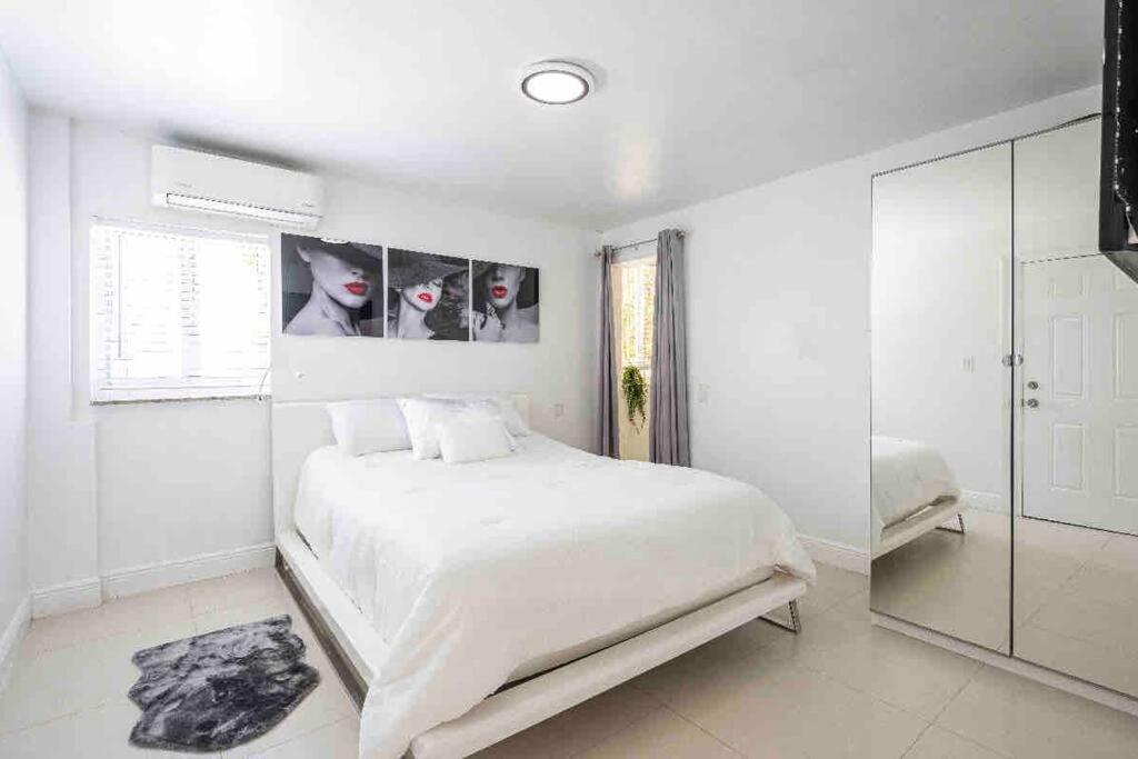 Lakefront Duplex with Pool between Miami & Florida Keys 4 Bedroom 2 Bathroom - Housity