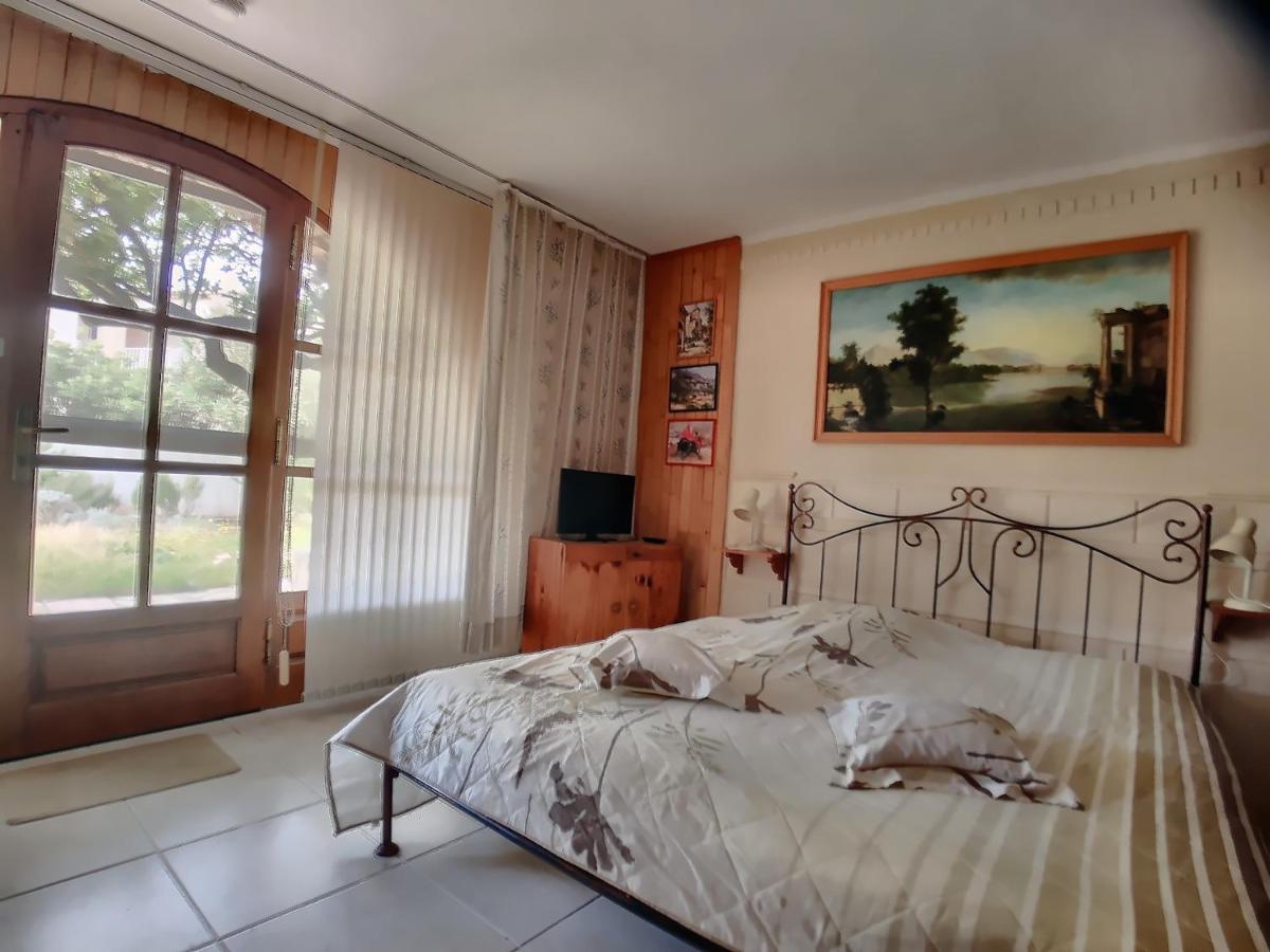 Studio cosy 22m², face plage, jardin, centre village. - FR-1-475-56 - Housity