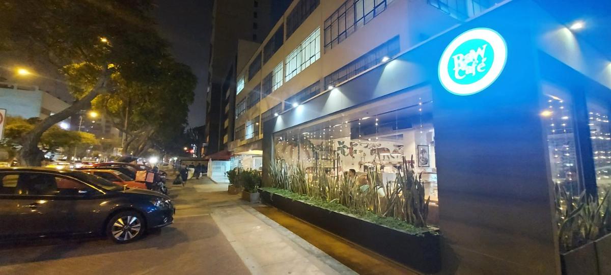 Private Cozy room with batroom in Miraflores - Housity