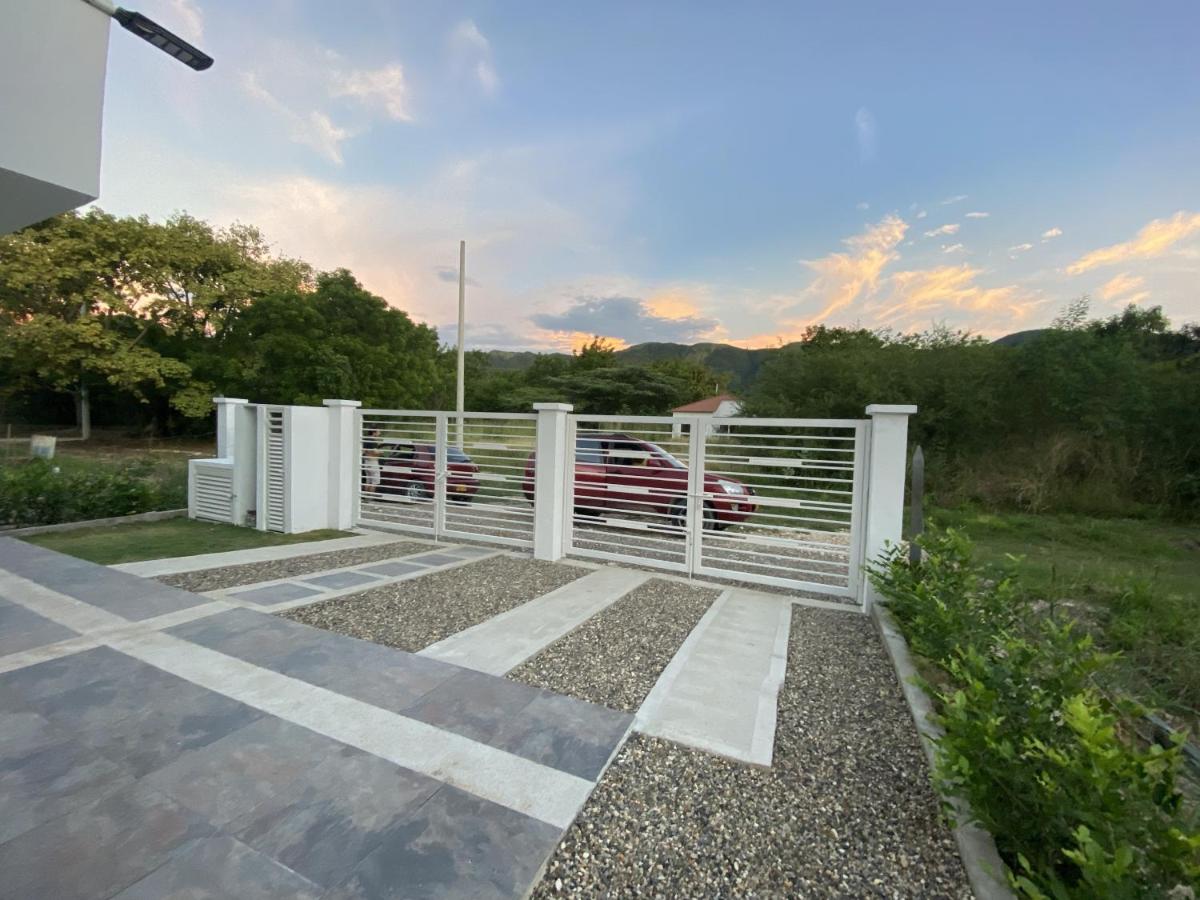 Casa Vacacional Bella Vista, Nariño Cundinamarca, con piscina, a 20 kilómetros de Girardot - Housity