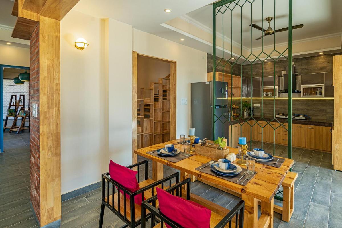 StayVista at Creek Edge Home - Pet Friendly Villa with Mountain Views, Lawn, Near Water Stream - Housity