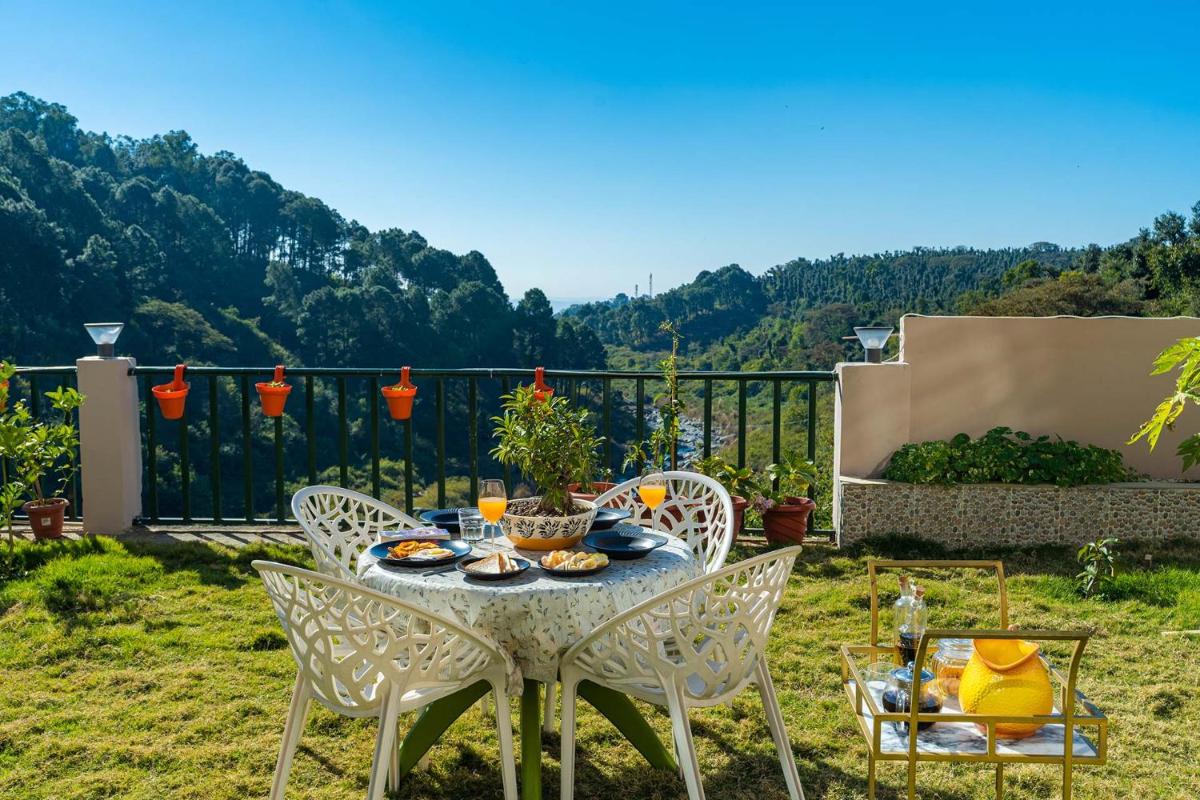 StayVista at Creek Edge Home - Pet Friendly Villa with Mountain Views, Lawn, Near Water Stream - Housity
