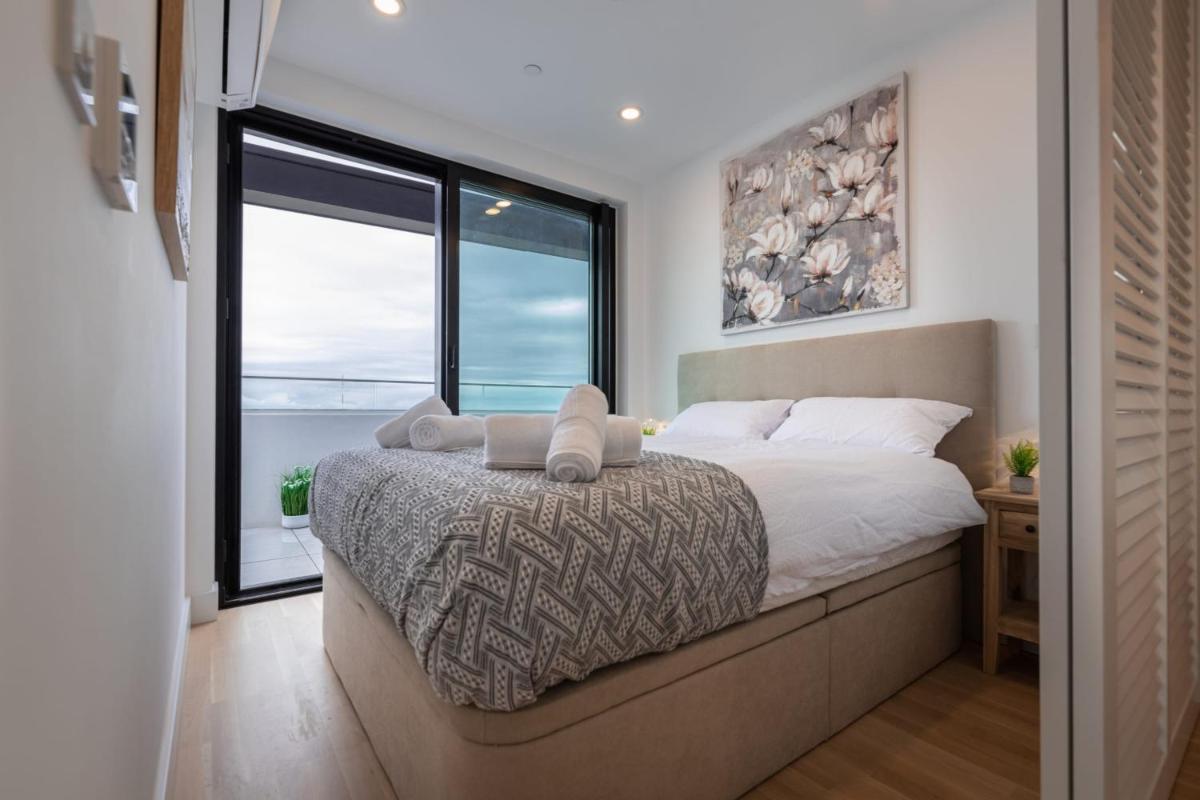 FORBES Suite1406-Hosted by Sweetstay - Housity