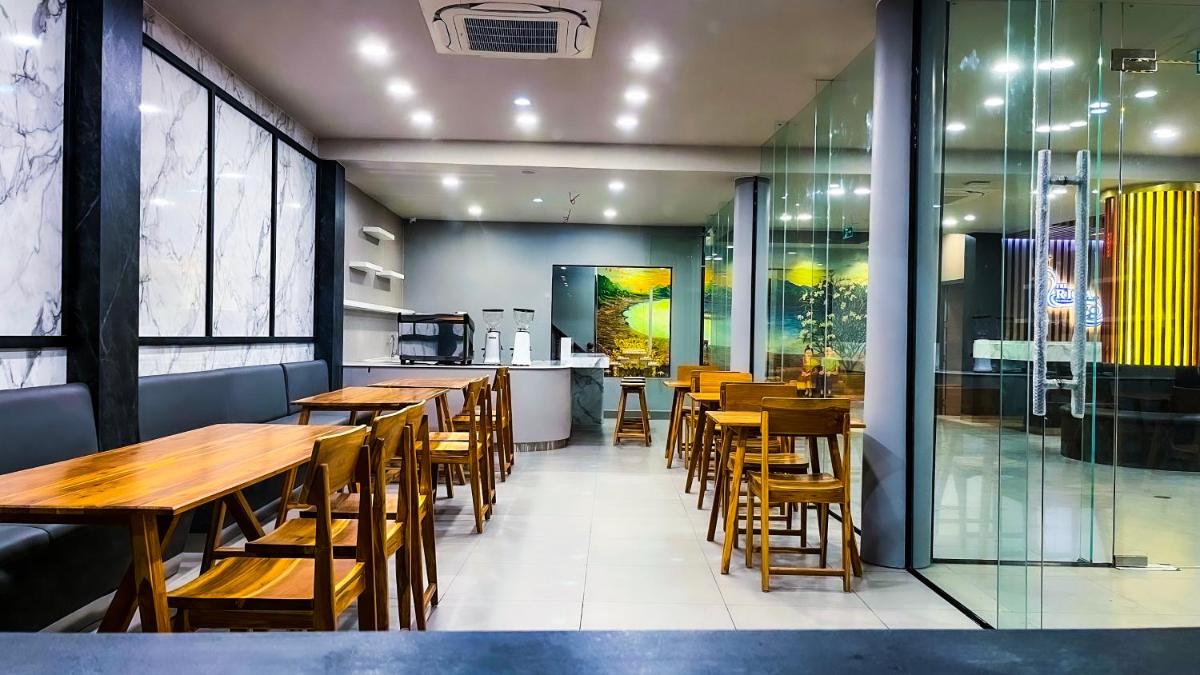 The Riva Vientiane Hotel - Housity