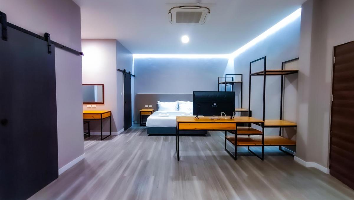 The Riva Vientiane Hotel - Housity