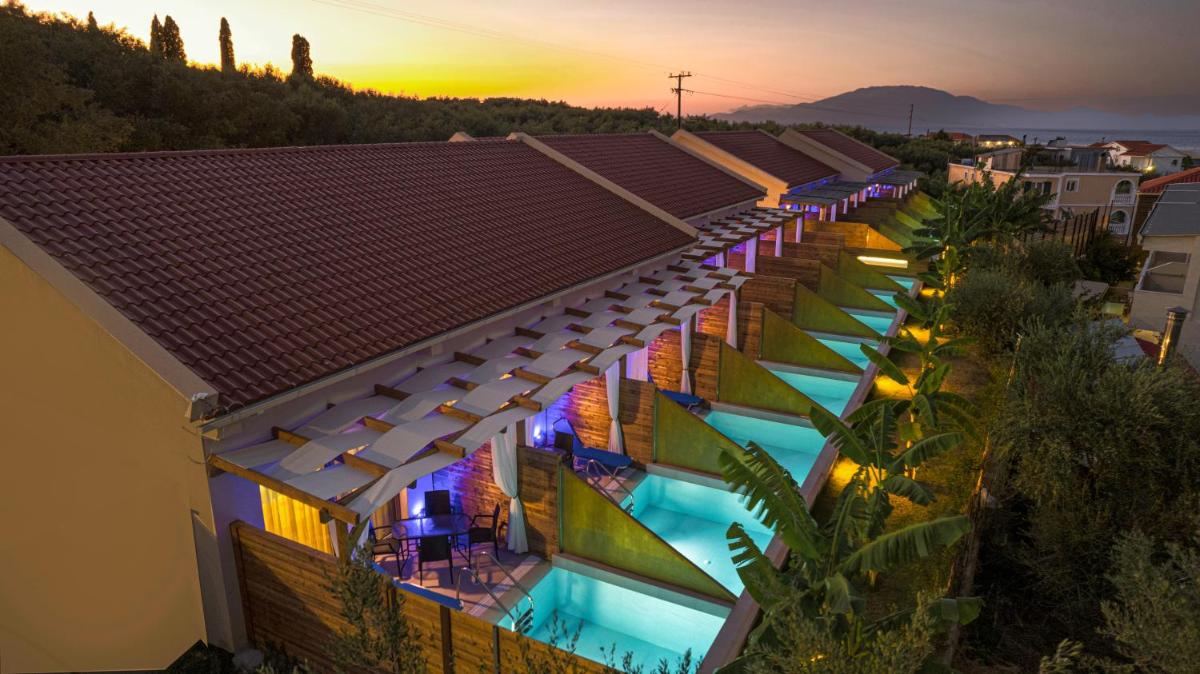 Kozanos Suites with Private Pool - Housity
