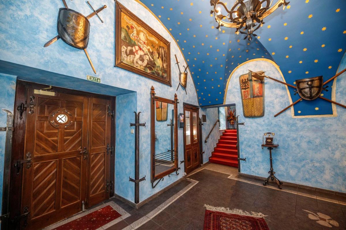 Pytloun Old Armoury Hotel Prague, Stará Zbrojnice - Housity