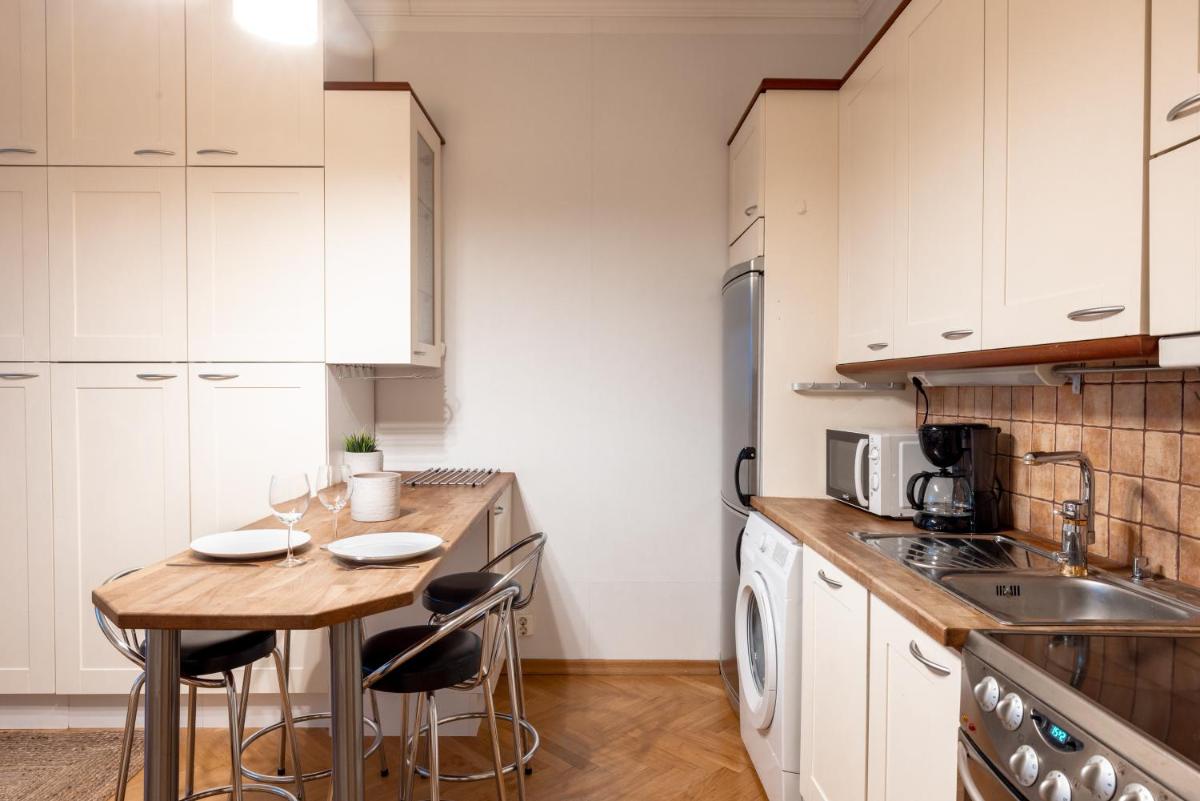 2ndhomes Cozy & Compact Top Floor Studio in Erottaja - Housity