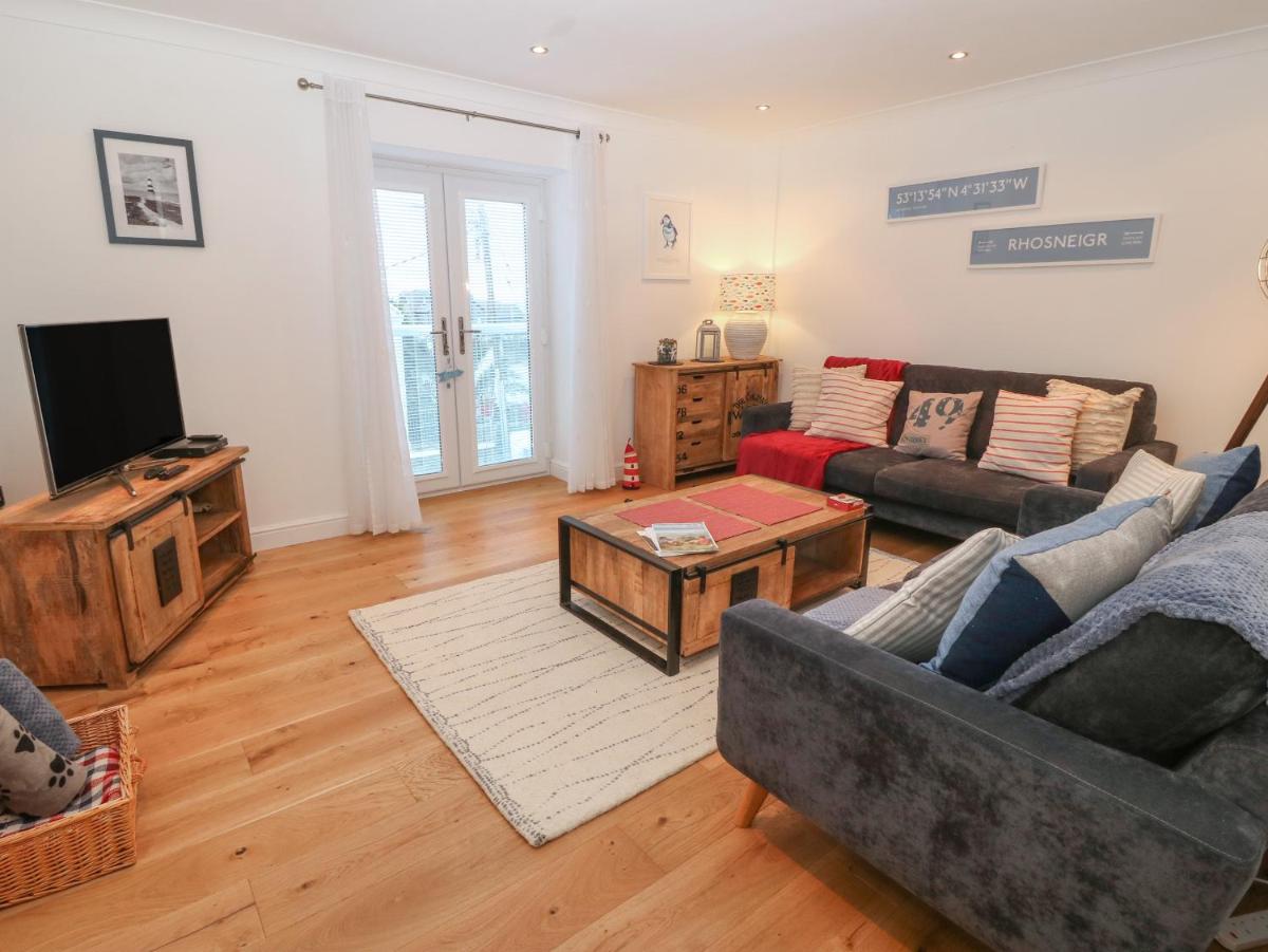 8 Pen Llanw Tides Reach - Housity