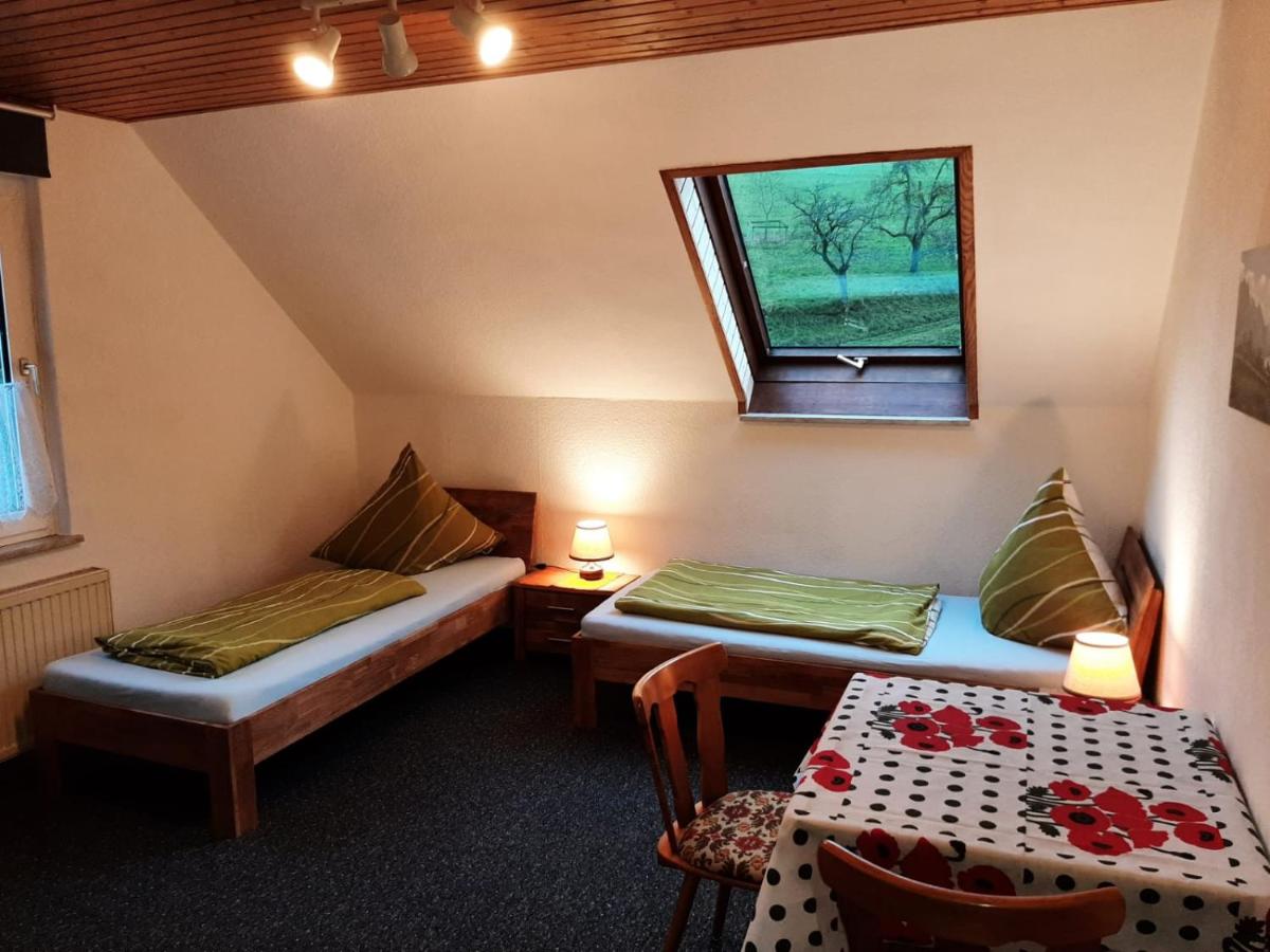 Gästezimmer Löhrbacher Tal - Housity
