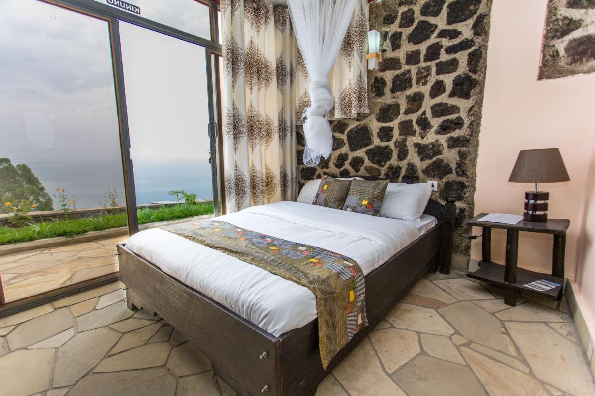 Nirvana Heights Hotel - Housity