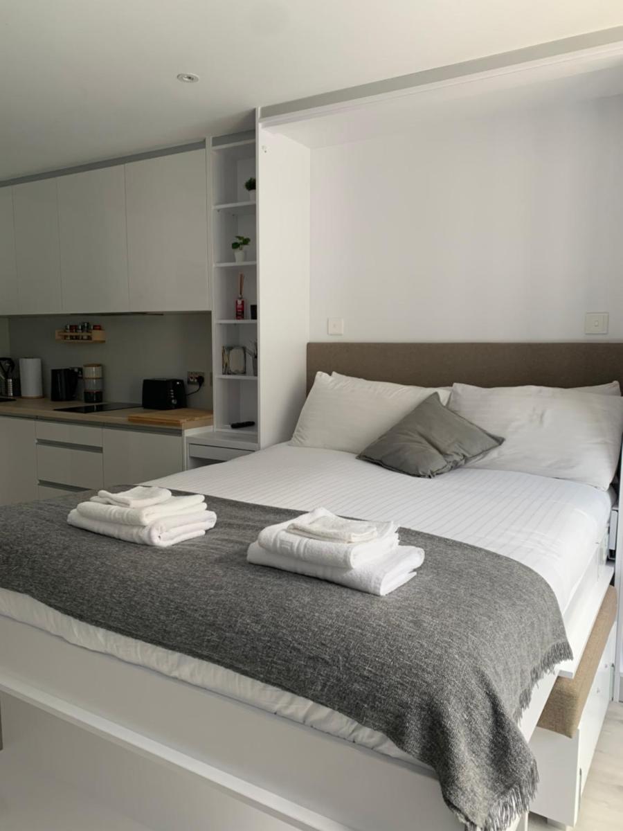 CP High floor luxury studio - Housity