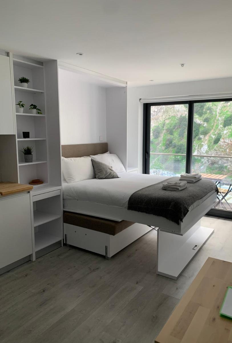 CP High floor luxury studio - Hizvo